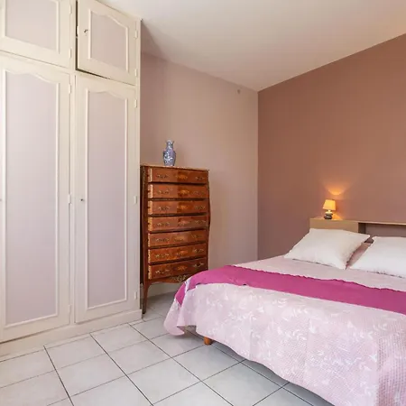 Semesterbostad Cozy In Palais Sur Mer With Kitchen Saint-Palais-sur-Mer